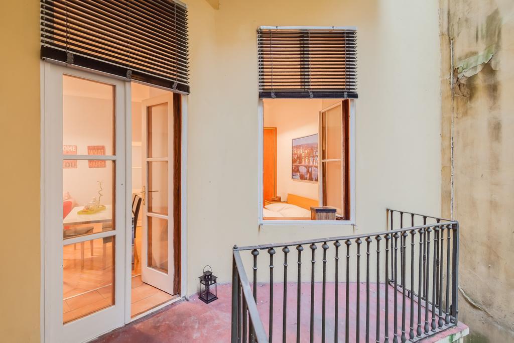 White & Woody Quadrio Apartments Apartment Prag