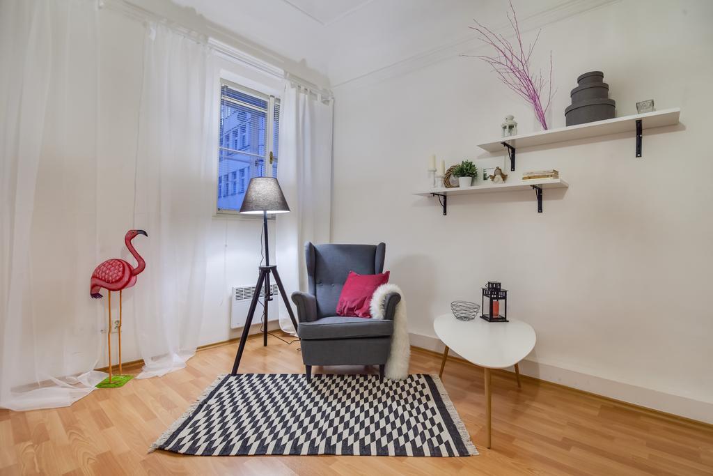 White & Woody Quadrio Apartments Prague