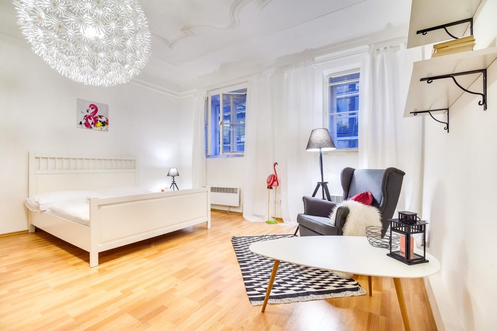 White & Woody Quadrio Apartments