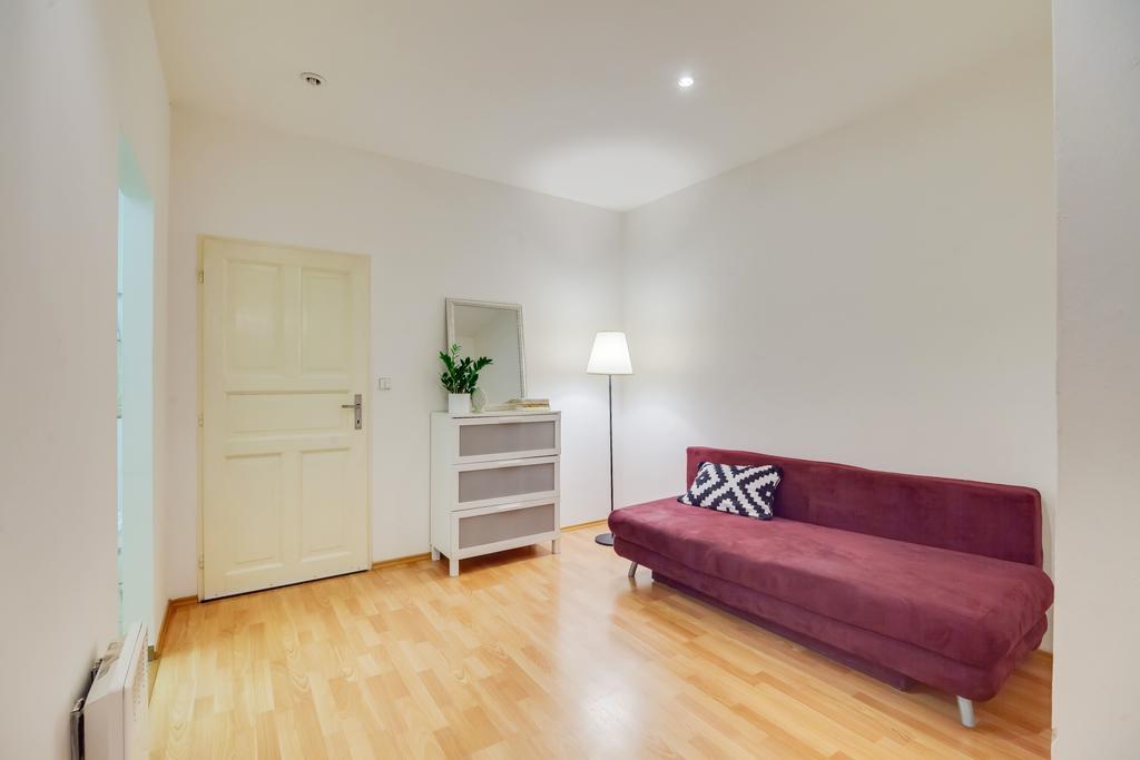 Apartment White & Woody Quadrio Apartments Prague