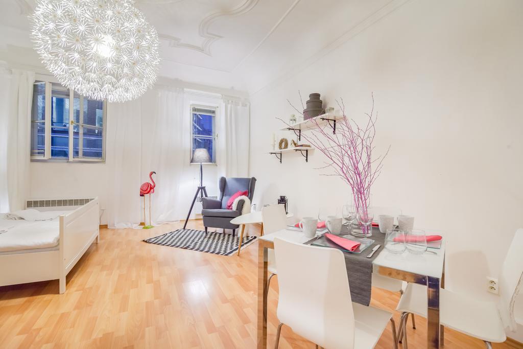 White & Woody Quadrio Apartments Apartment Prague