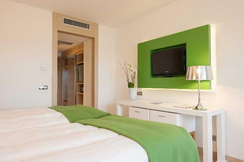 Hotel Occidental Five 4*