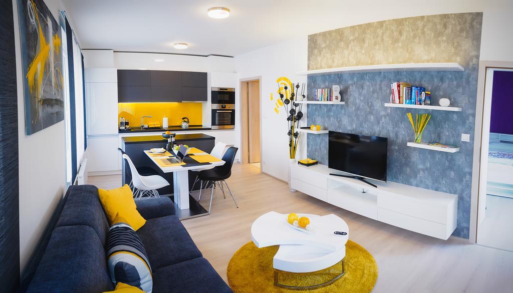 Apartment V Haji 1