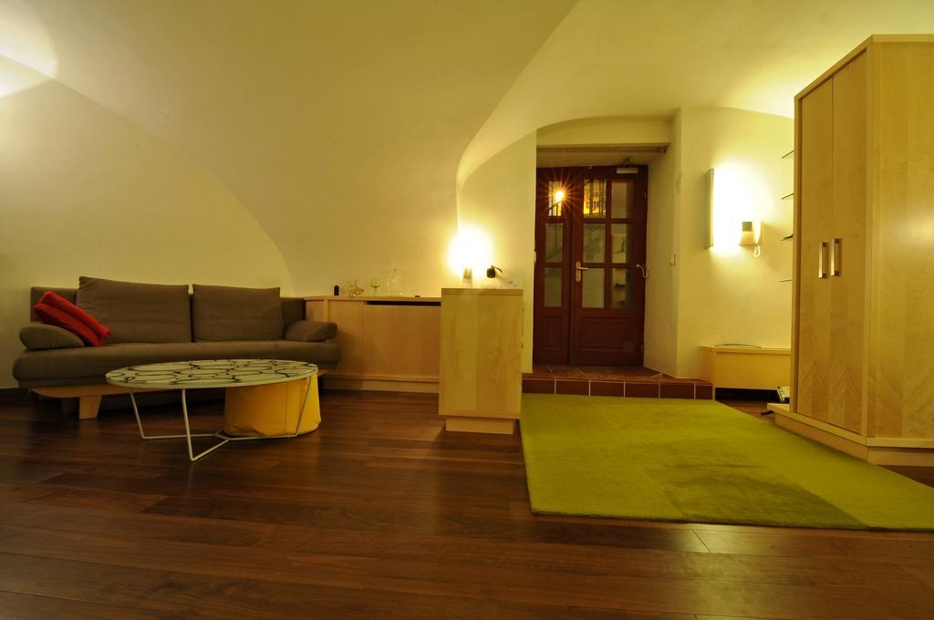 Apartment Trziste Prague