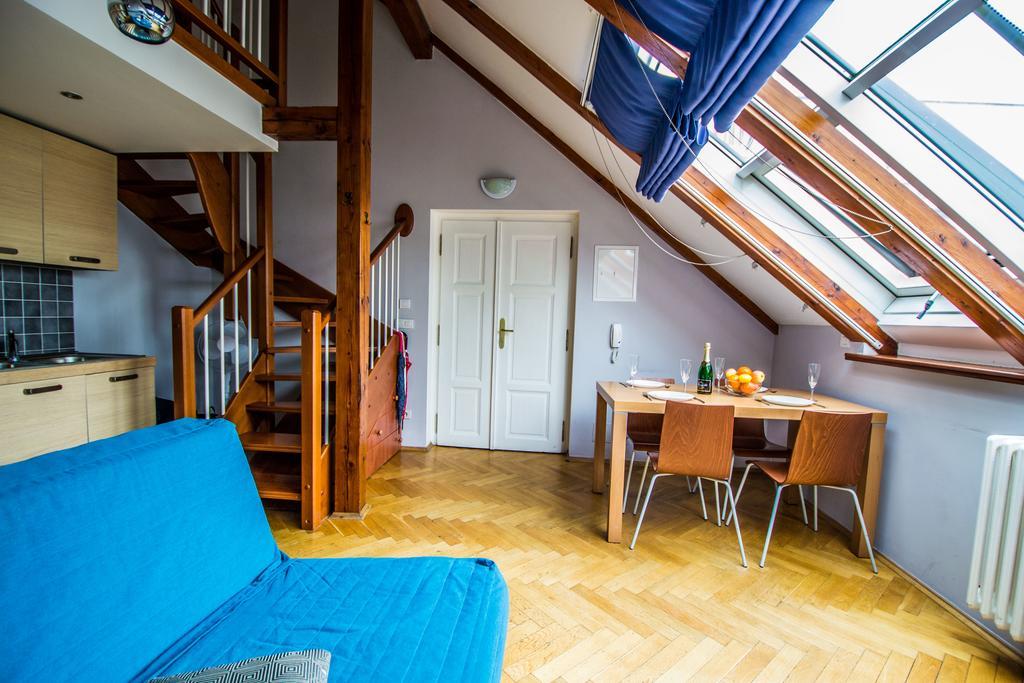 Ruterra Red Roofs View With Garage * Prague