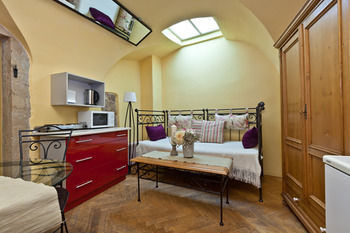 Black Star Otel 4*