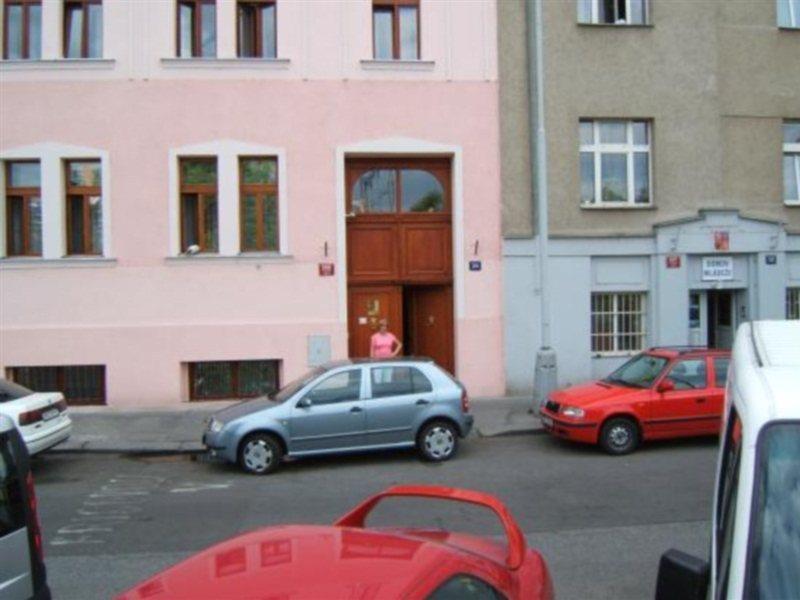 King Charles Boutique Otel
