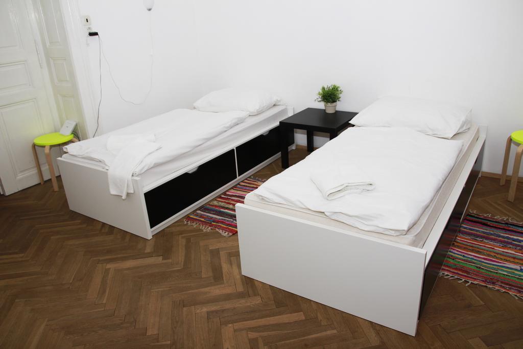 Rimska 34 *