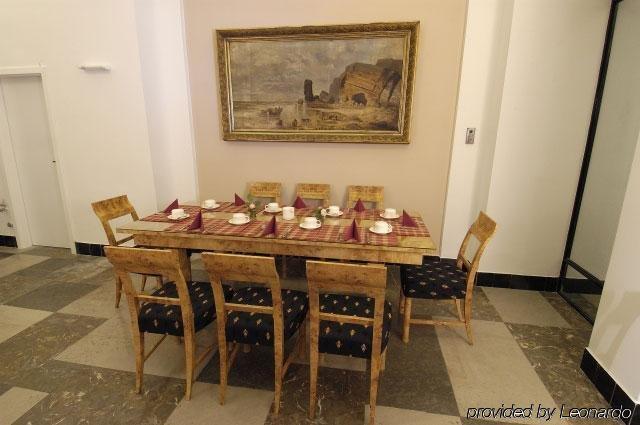 Ea Rokoko Otel 4*