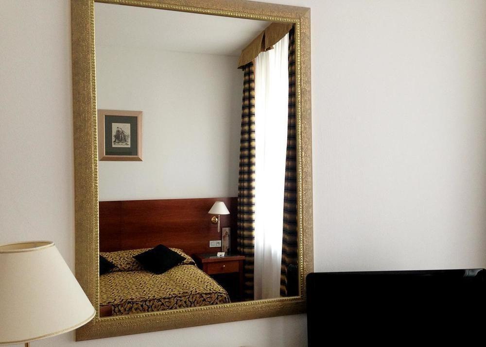 Galileo 4* Prague