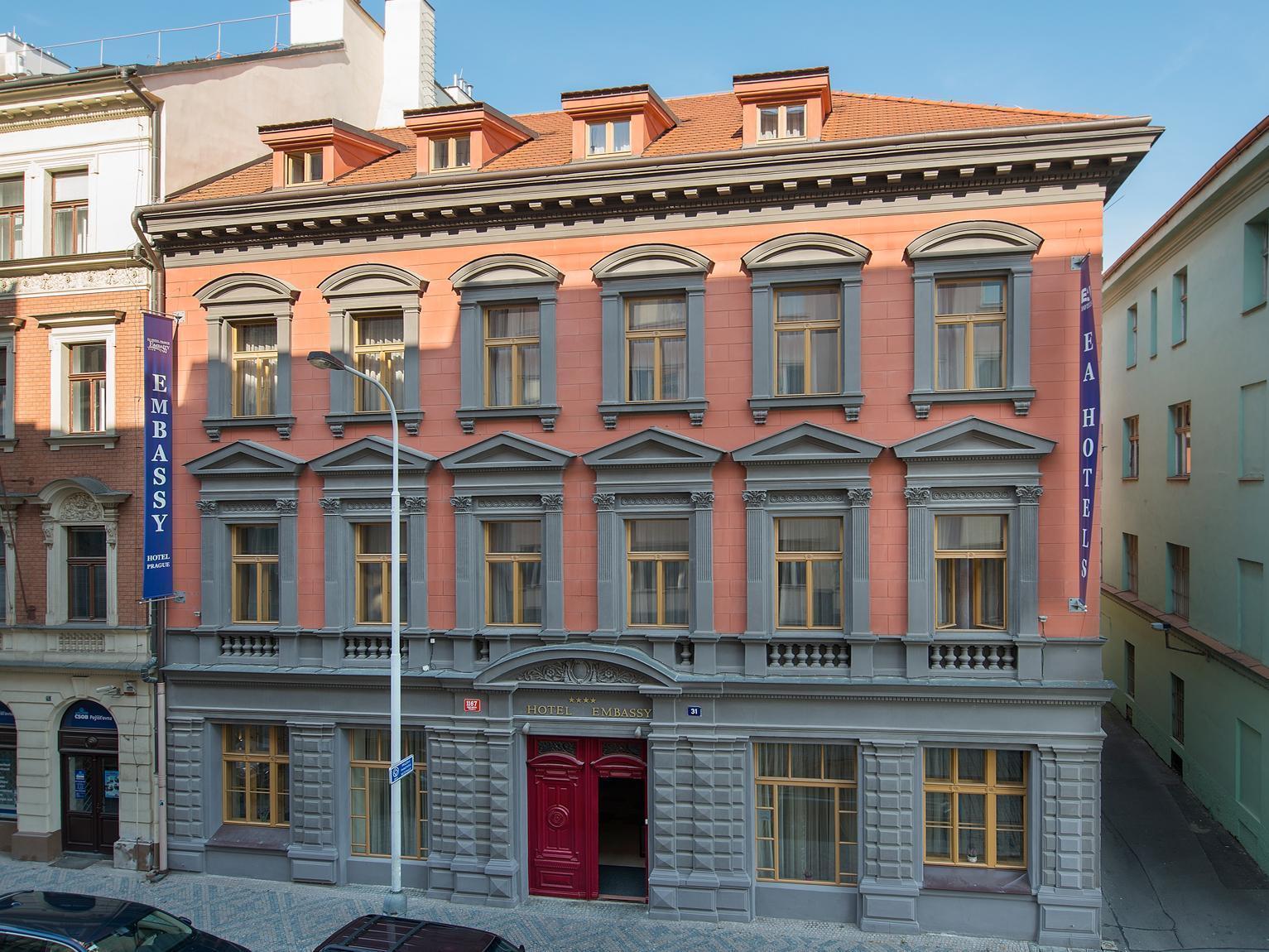 Ea Embassy Hotel 4*
