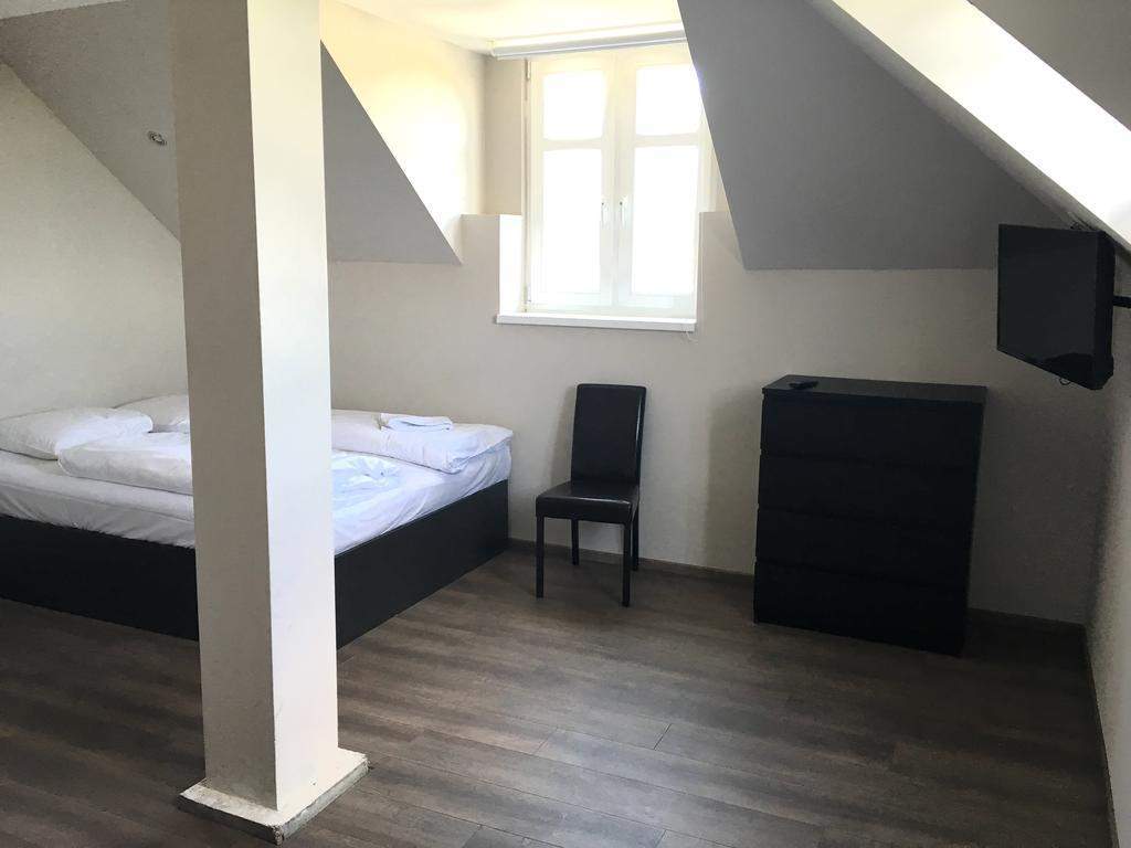 Le Petit Hotel