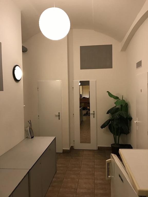 Tesla Apartment Prag