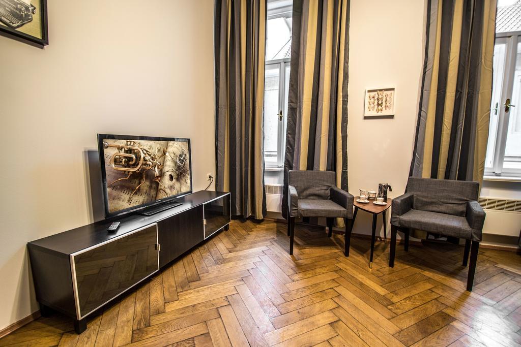 Colonial Ruterra 2bdr Apartment *
