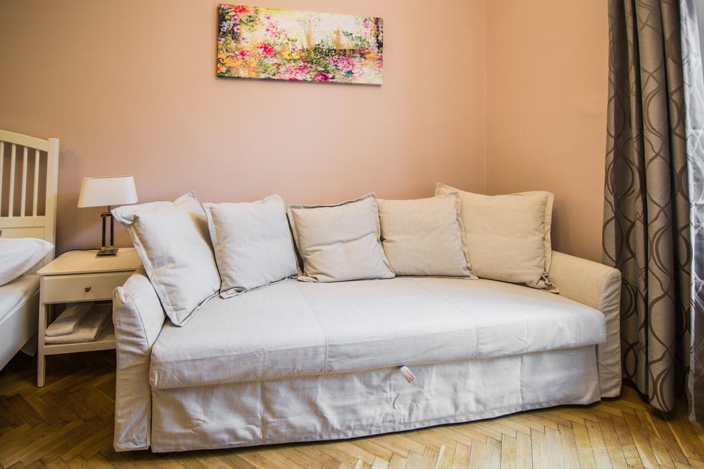 Colonial Ruterra 2bdr Apartment Prague