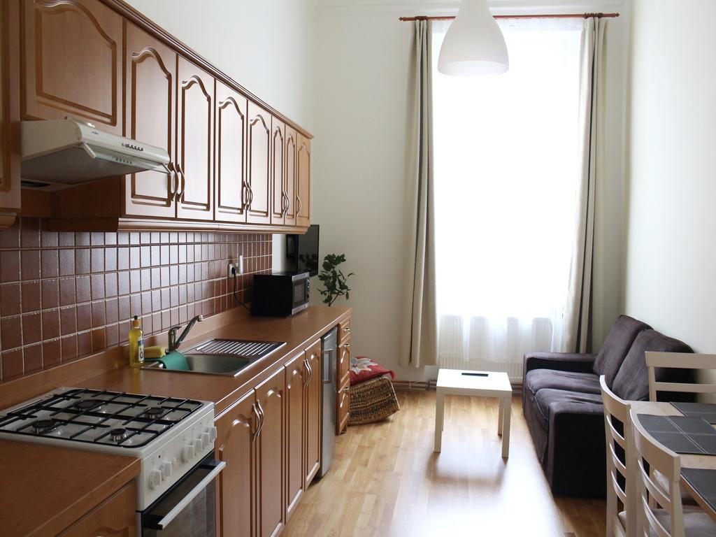 Old Town Apartment *