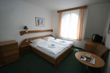 Otar 3* Prague