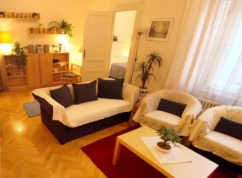 Charles Bridge Premium Apart Otel Prag
