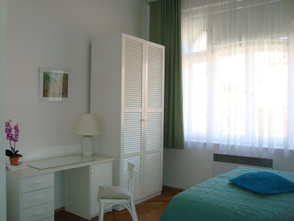 Charles Bridge Premium Apart Otel Prag
