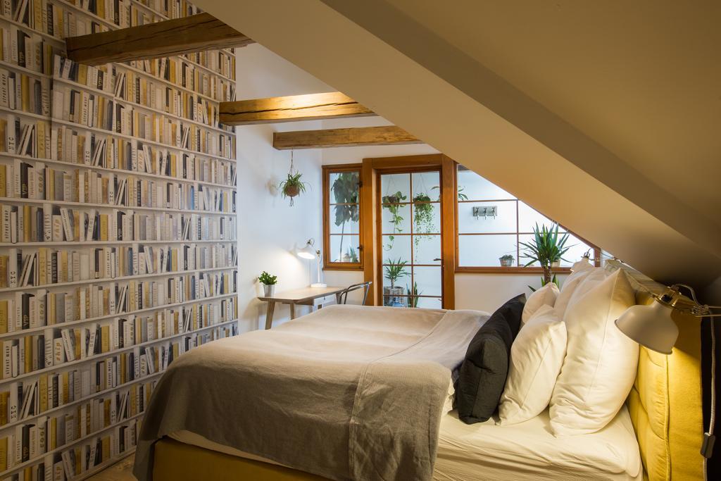 Apartment Bohemian Chic 2 Bedroom 2 Bathroom Loft With Hanging Chair Prague