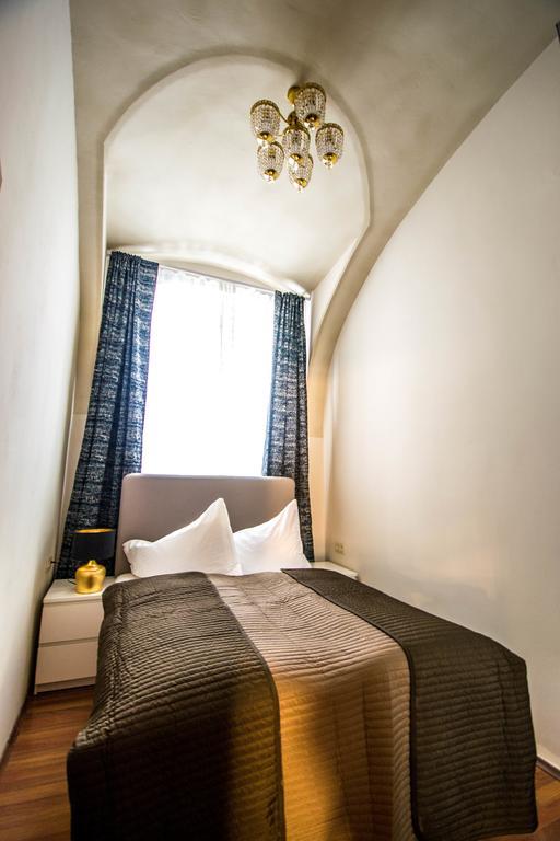 Apartment 4bdr Historical Spirit By Ruterra Prague