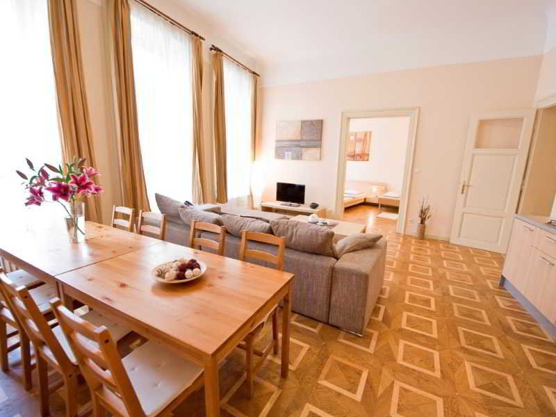 Bohemia Centre Apartment *