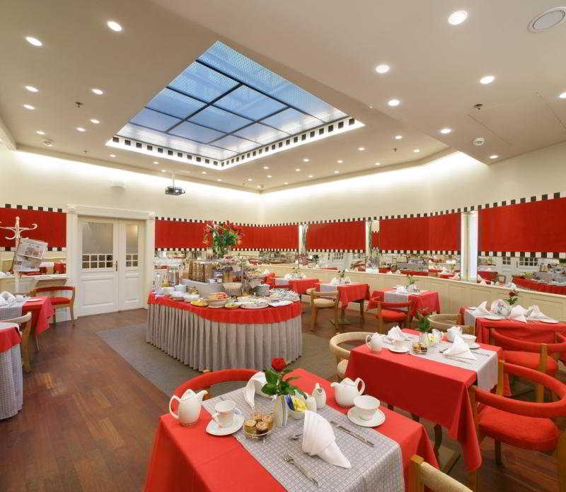 Mamaison Riverside 5*