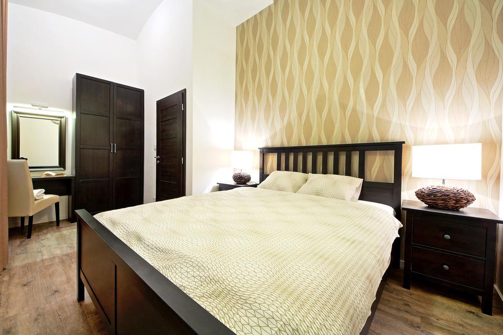 Deluxe * Prague