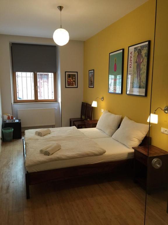 Central Studios 3* Prague