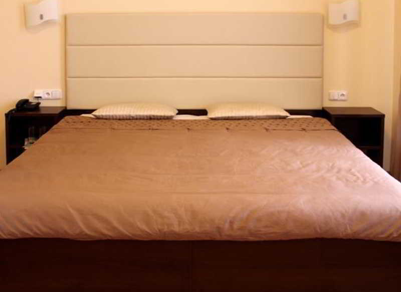 Unique Hotel 4*