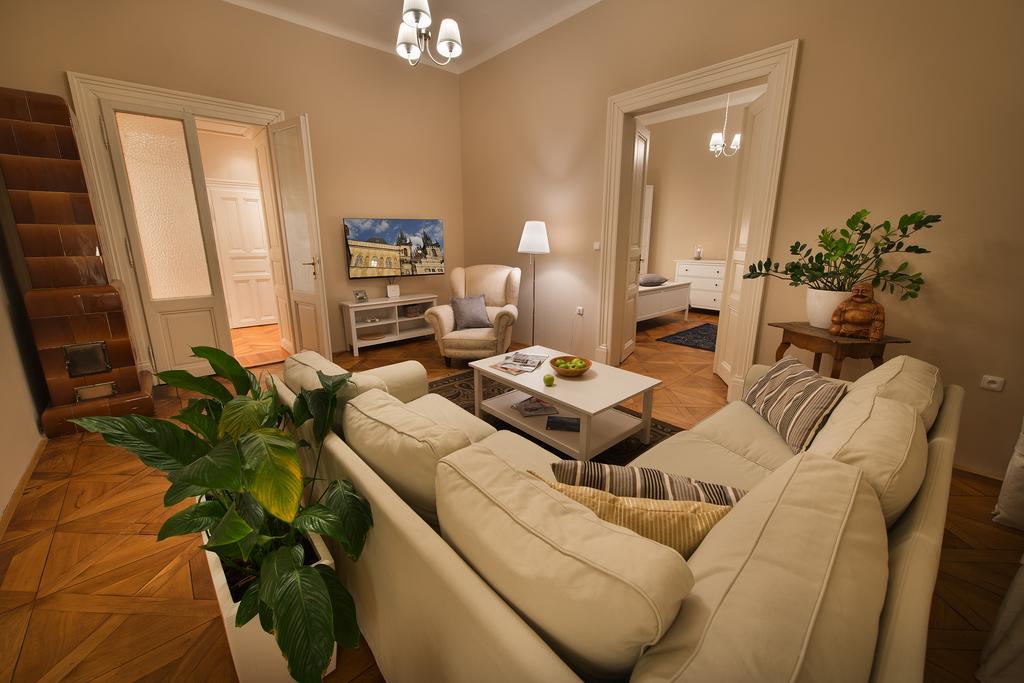 Wishlist Old Residences - New Town Daire