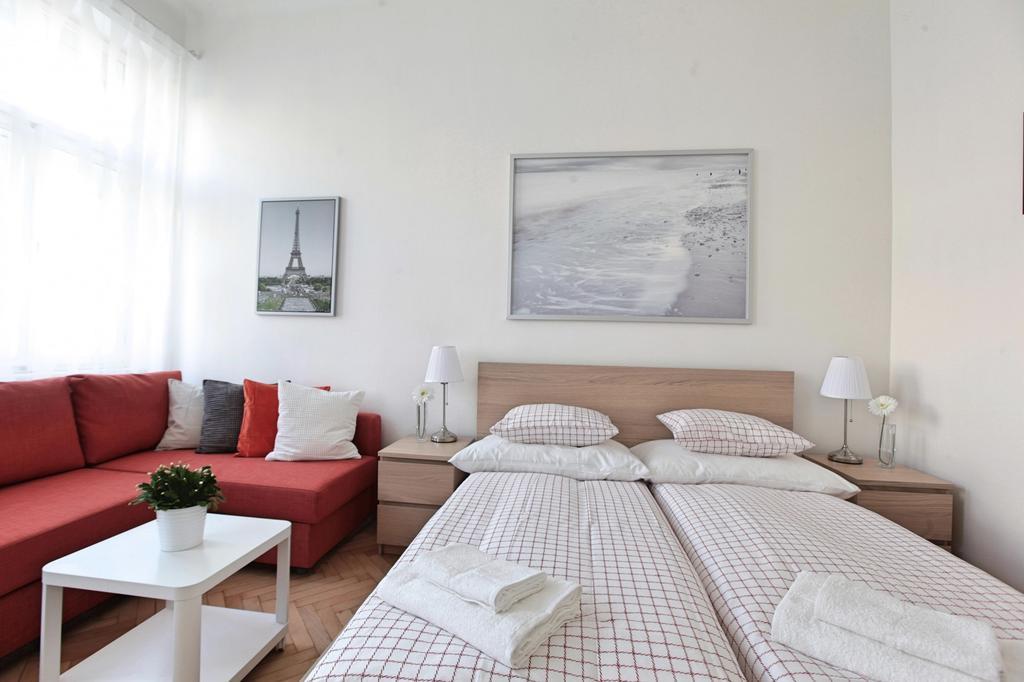 Angel Aparthotel 3*