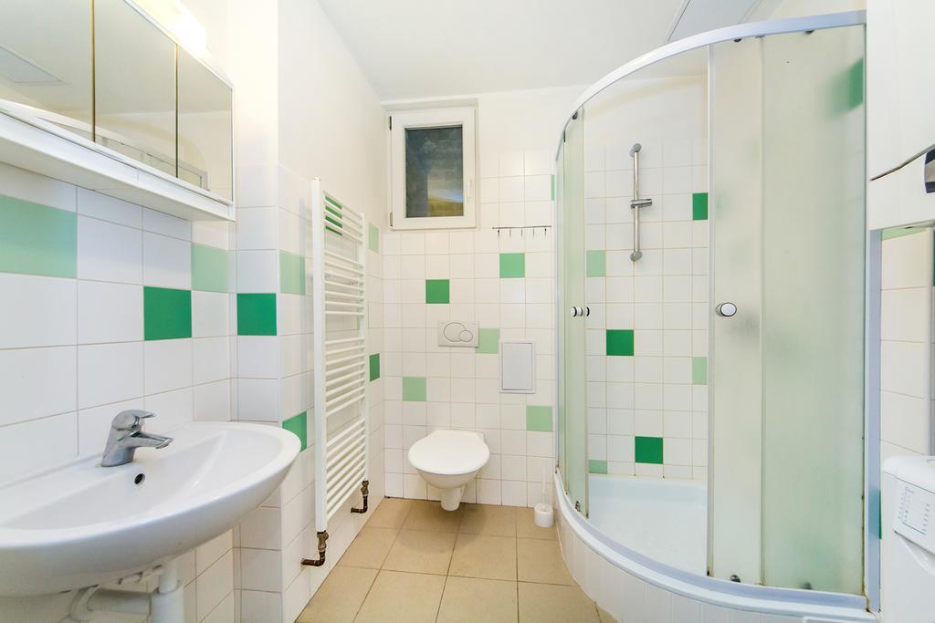 Party Flat In City Center Apartment