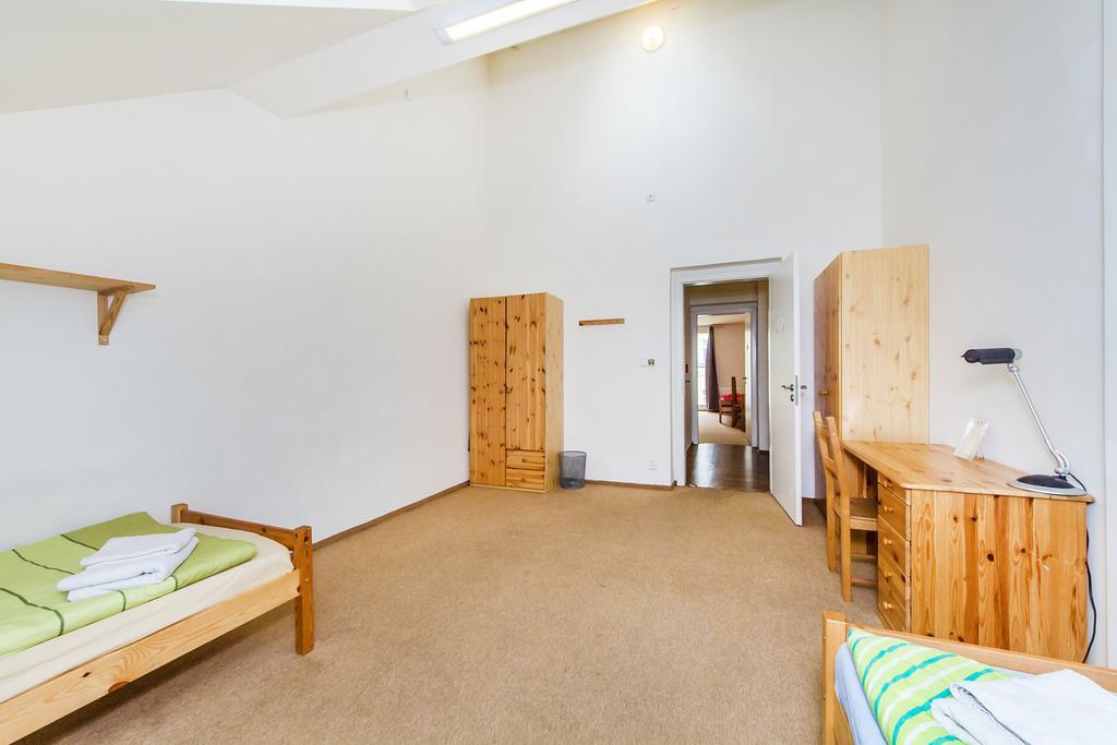 Party Flat In City Center