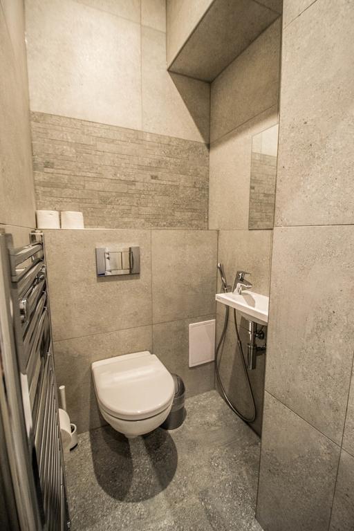 Apartamento Bourgeois In Cultural Heritage Building By Ruterra Praga