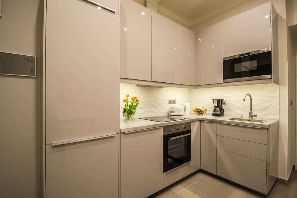 Apartamento Bourgeois In Cultural Heritage Building By Ruterra