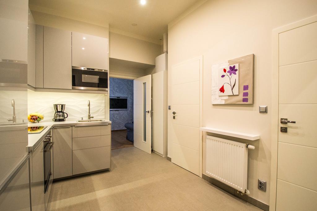 Apartamento Bourgeois In Cultural Heritage Building By Ruterra