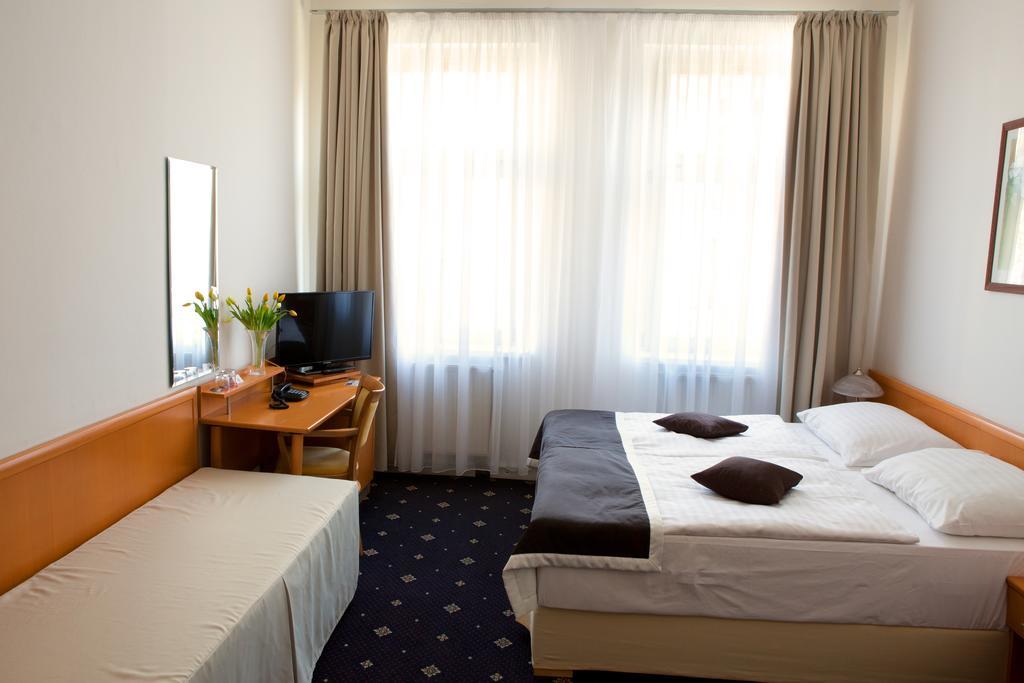 Machova Prague