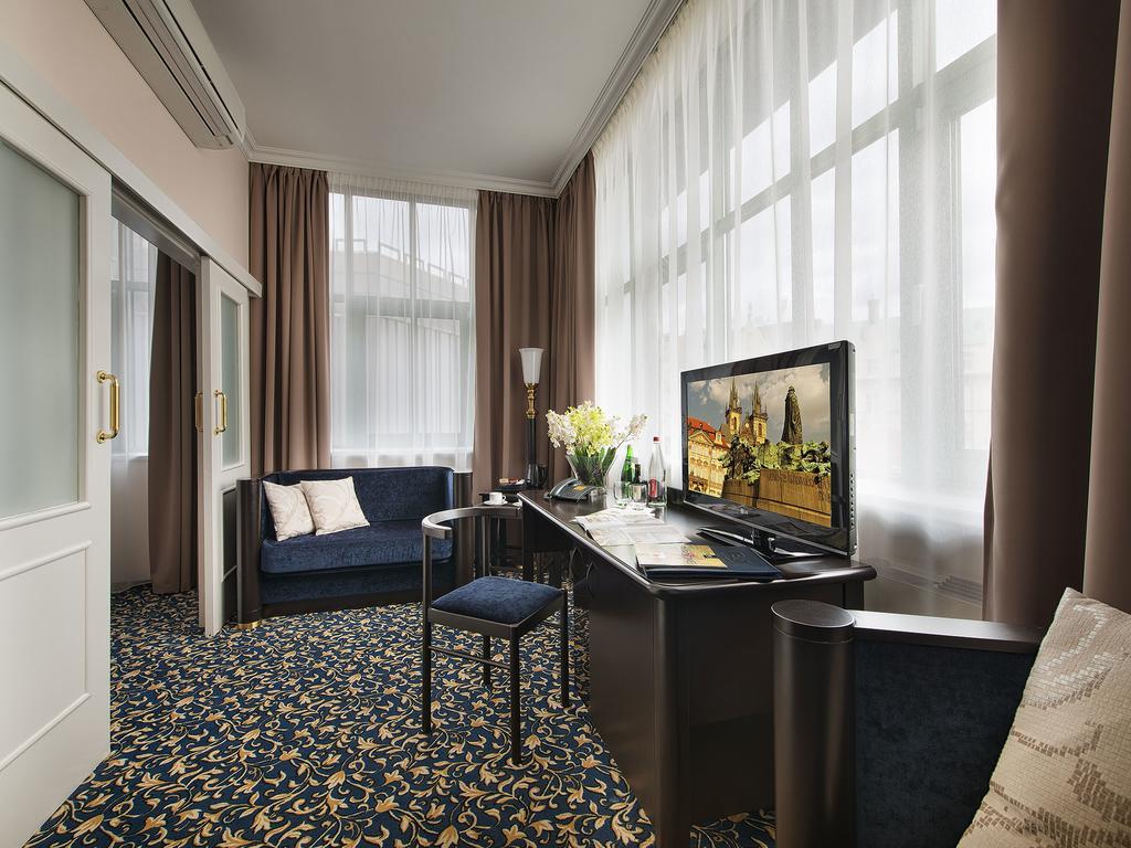 Ea Royal Esprit Otel Prag