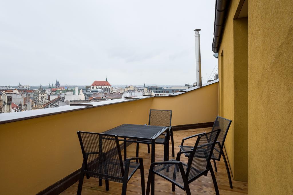 Apartment Avenue *