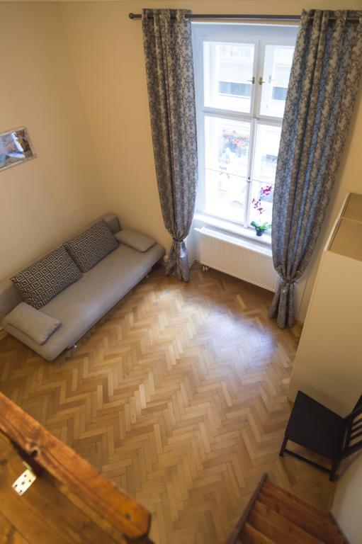 Modern Perlova Apartment Prague