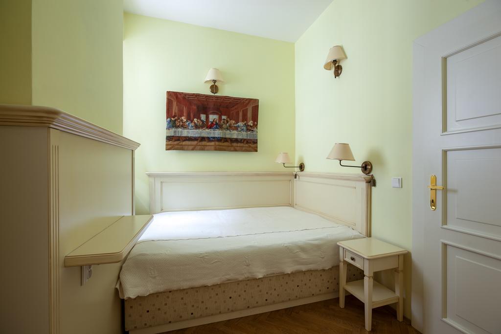 Hotel Tyn Yard 4*