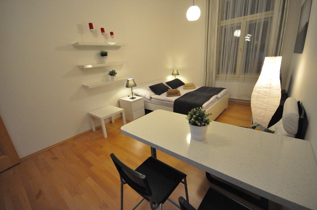 Apartment Husitska Prague