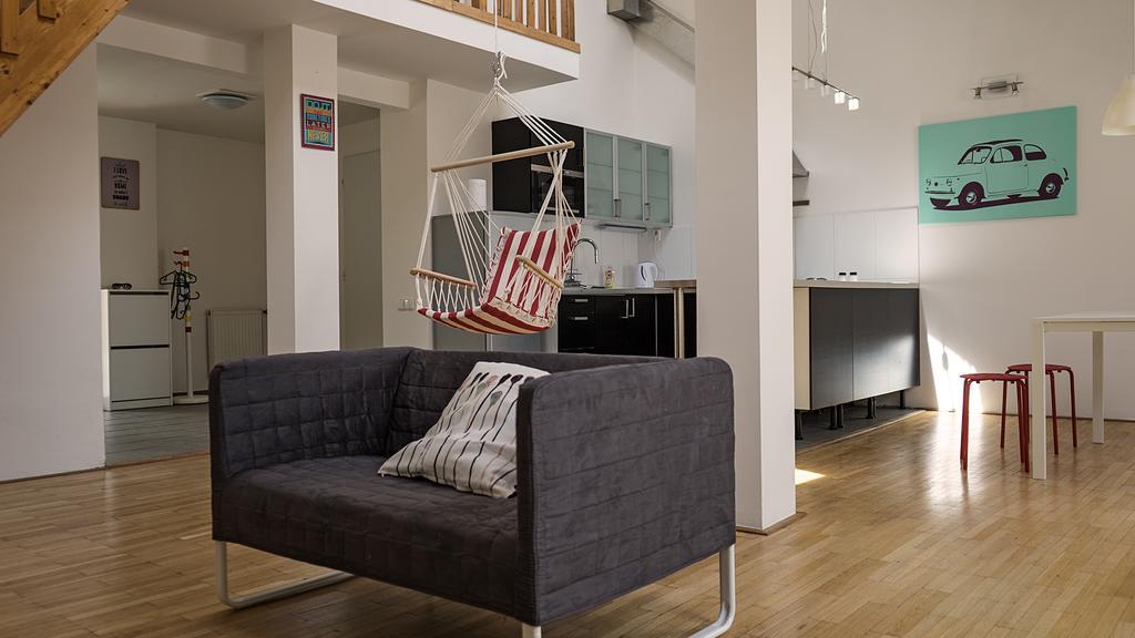 Apartment Loft With Amazing Terrace Prag