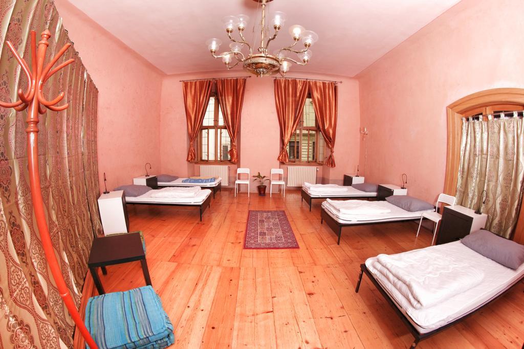 Homer - Old Town Square Hostel