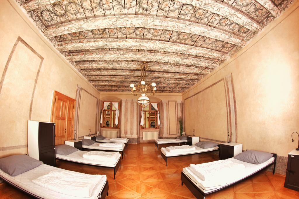 Hostel Homer - Old Town Square *