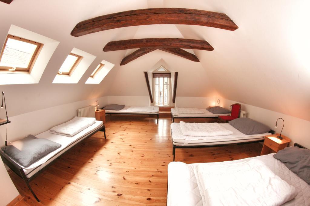 Homer - Old Town Square Hostel