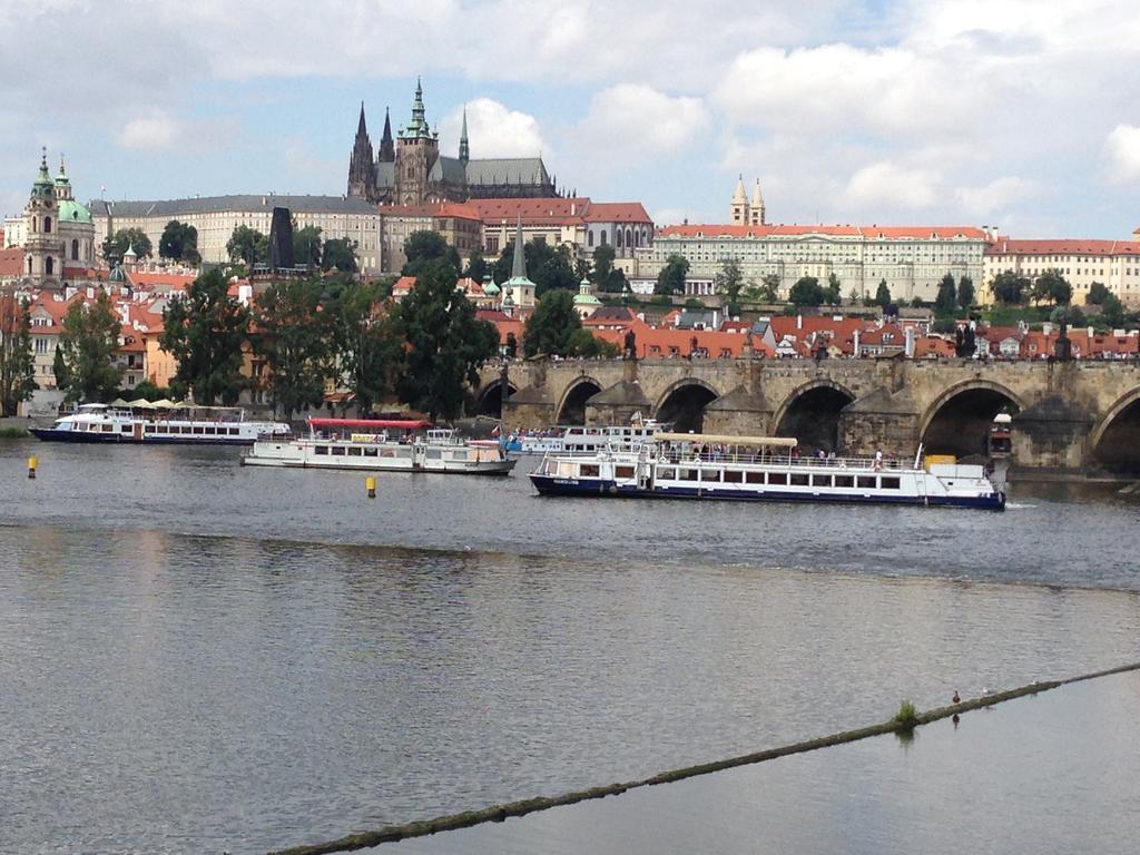 Exclusive On Zborovska * Prague