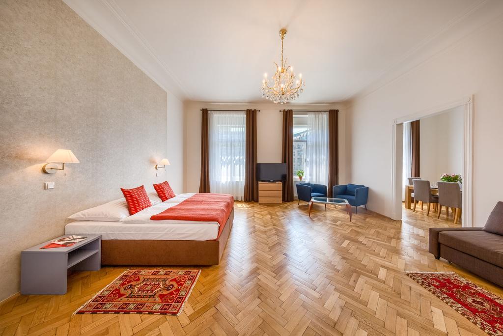 Apartment 39 Wenceslas Square *