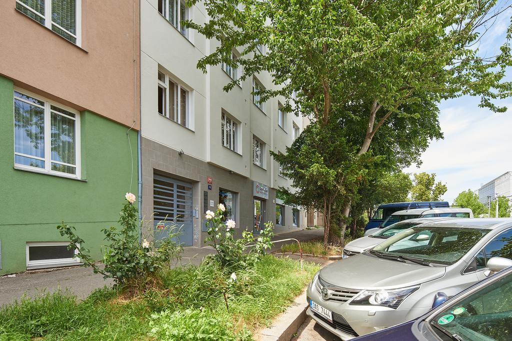 Apartment Hollarovo Namesti Prague